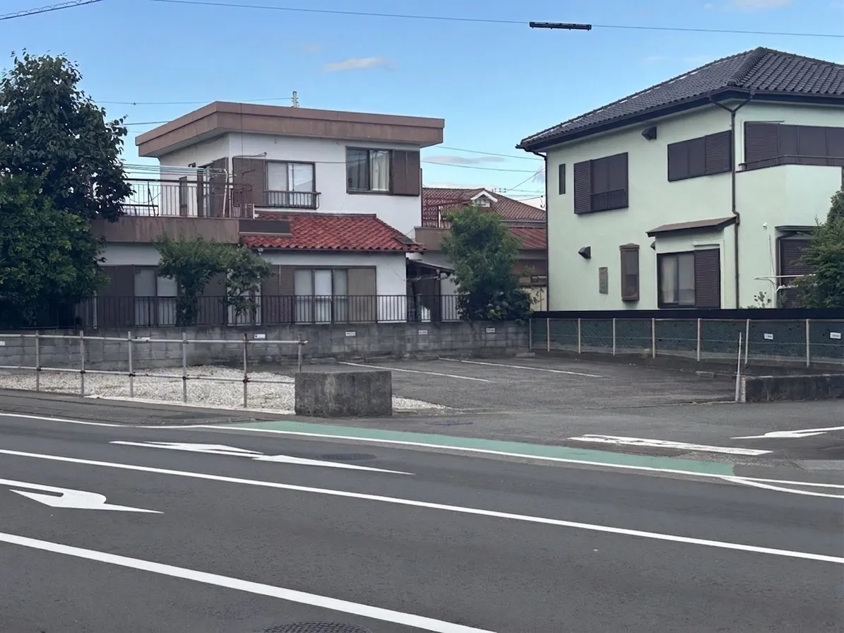 第二駐車場には6台駐車できます。